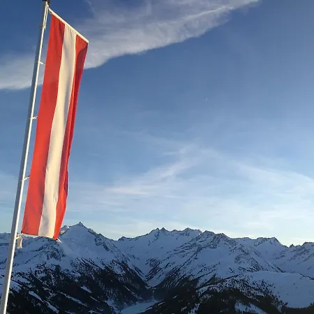 Skihuetten Lang Auf 1700 M In Hochkrimml, Zillertal Arena Krimml