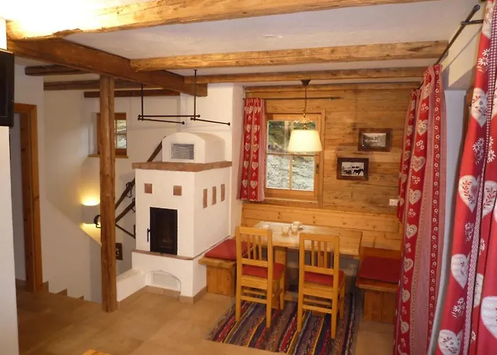 Skihuetten Lang Auf 1700 M In Hochkrimml, Zillertal Arena Krimml