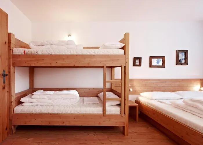 Skihuetten Lang Auf 1700 M In Hochkrimml, Zillertal Arena Krimml